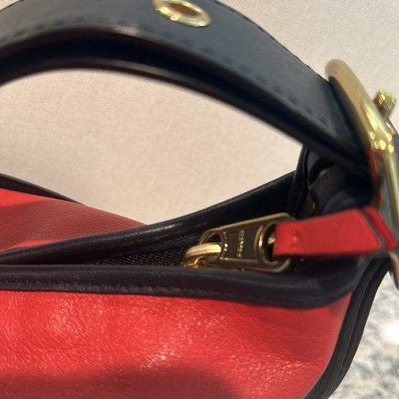 NWOT COACH Leather Colorblock Bleecker Bucket Crossbody/Shoulder Duffle Bag. - Picture 8 of 16